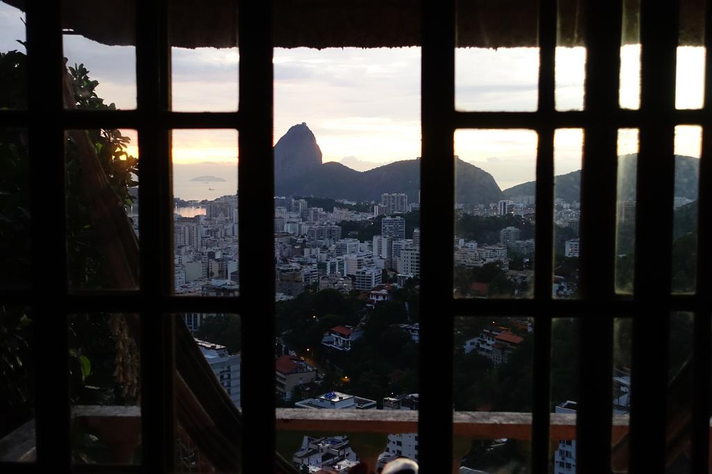Quarto com Cama Queen-Size e Varanda